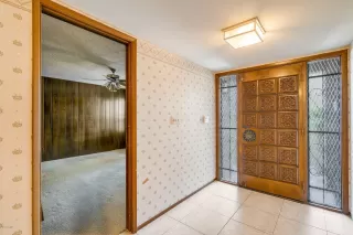 Photo #5: 6141105 Listing