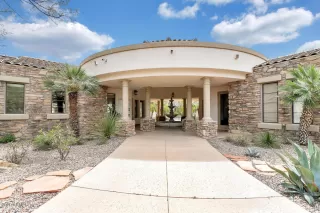 Photo #5: 6141146 Listing 