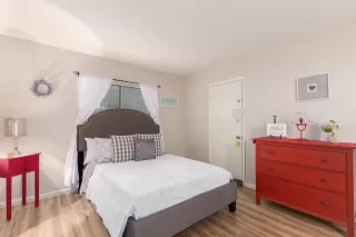 Photo #3: 6141173 Listing