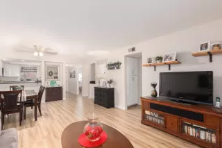 Photo #4: 6141173 Listing