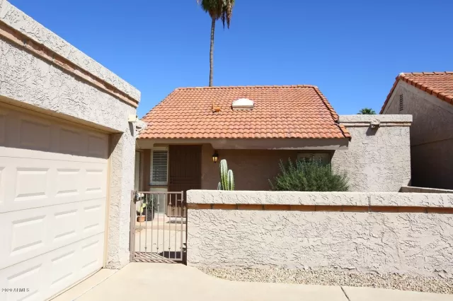 MLS: 6141240 Condo For Sale