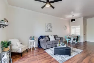 Photo #5: 6141253 Listing 