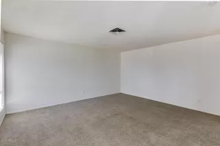 Photo #6: 6141265 Listing