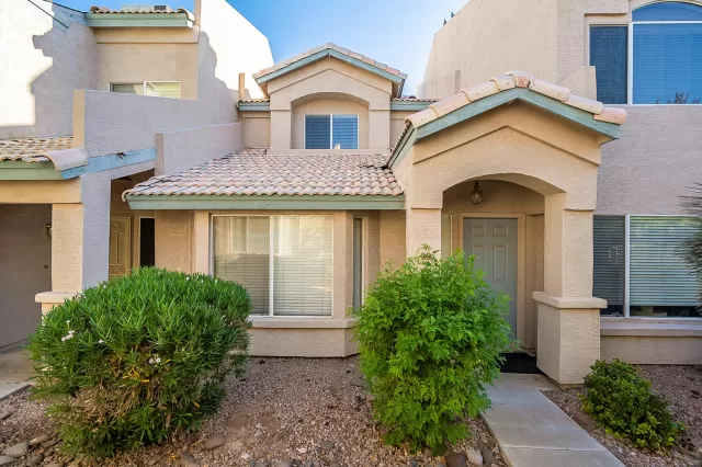 MLS: 6141302 Condo For Sale