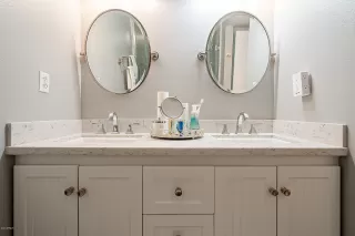 Photo #2: 6141328 Listing