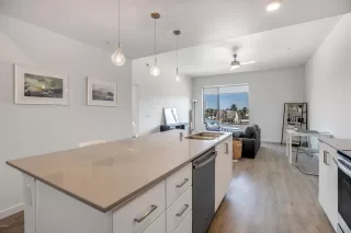 Photo #2: 6141506 Listing