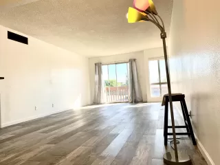 Photo #5: 6141610 Listing 