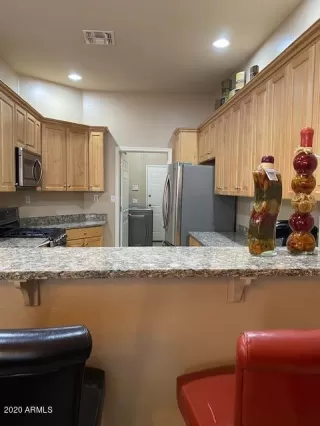 Photo #5: 6141704 Listing