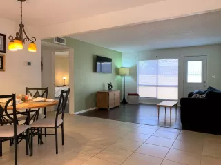 Photo #2: 6141758 Listing 