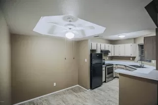 Photo #5: 6141763 Listing