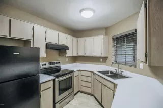 Photo #6: 6141763 Listing