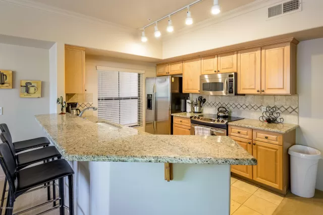 MLS: 6141775 Condo For Sale