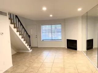 Photo #3: 6141934 Listing