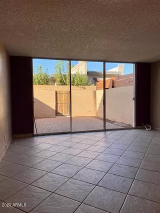 Photo #2: 6141954 Listing