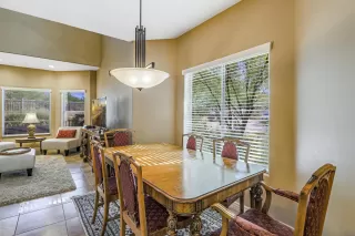 Photo #6: 6141955 Listing