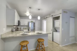 Photo #4: 6142399 Listing