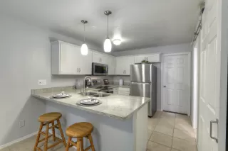 Photo #5: 6142399 Listing