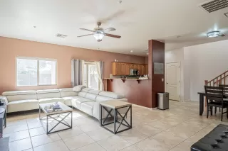 Photo #5: 6142471 Listing