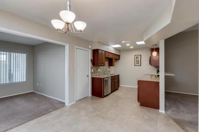 MLS: 6142692 Condo For Sale
