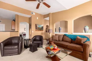 Photo #5: 6142798 Listing