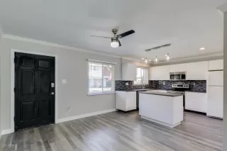 Photo #5: 6142799 Listing 