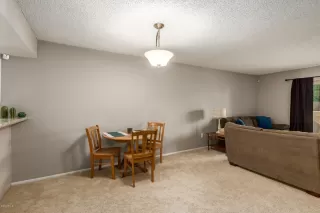 Photo #4: 6142807 Listing