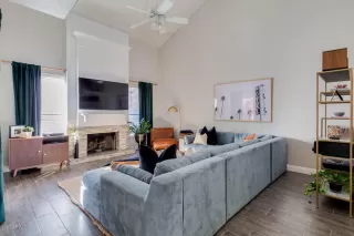 Photo #6: 6143043 Listing