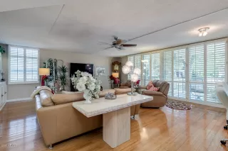 Photo #6: 6143091 Listing