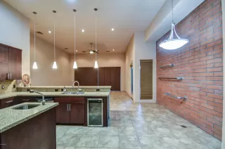 Photo #6: 6143166 Listing