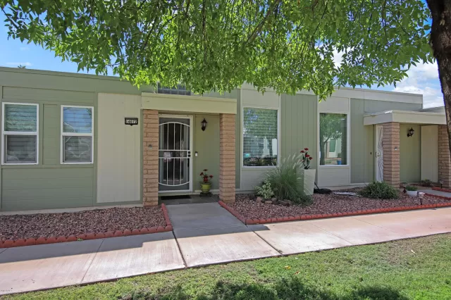 MLS: 6143304 Condo For Sale