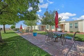 Photo #2: 6143304 Listing