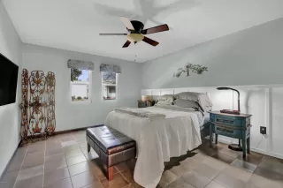 Photo #5: 6143304 Listing