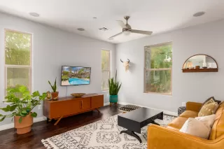 Photo #6: 6143609 Listing