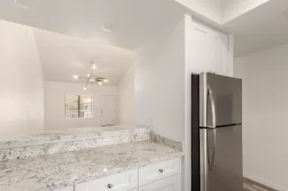 Photo #4: 6143668 Listing