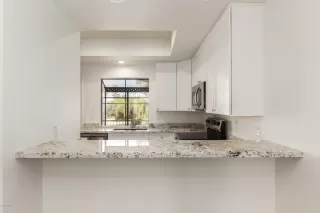 Photo #6: 6143668 Listing