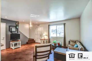 Photo #3: 6143830 Listing