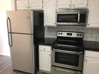 Photo #3: 6143998 Listing