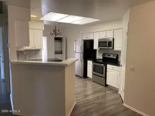 Photo #5: 6143998 Listing