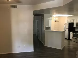 Photo #6: 6143998 Listing