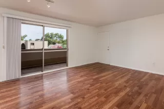 Photo #2: 6144054 Listing