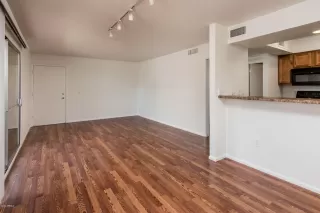 Photo #4: 6144054 Listing