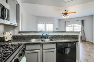 Photo #5: 6144067 Listing 