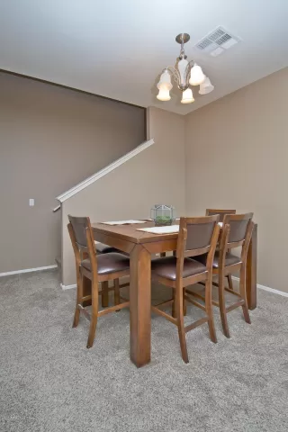 Photo #5: 6144401 Listing