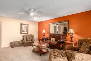 Photo #5: 6144412 Listing