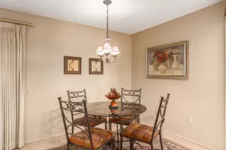 Photo #6: 6144412 Listing