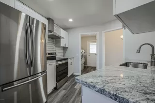 Photo #6: 6144417 Listing