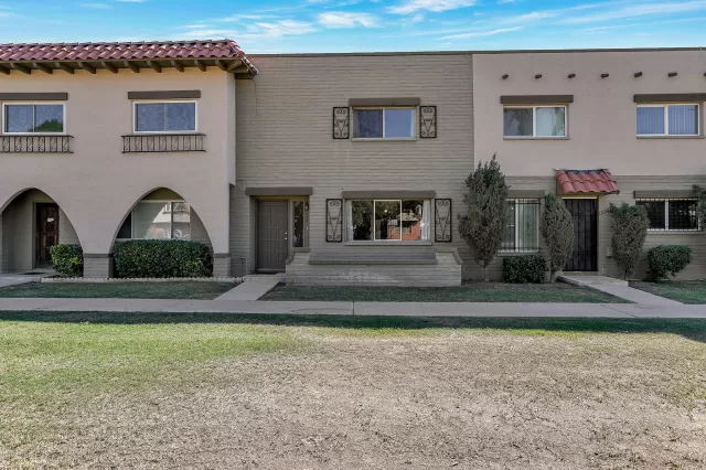 MLS: 6144889 Condo For Sale