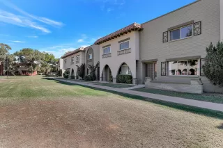 Photo #3: 6144889 Listing