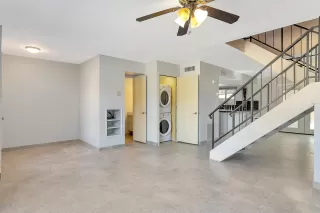 Photo #5: 6144889 Listing