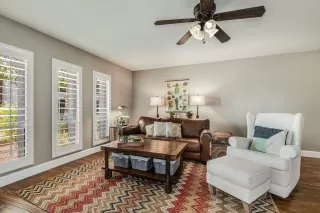 Photo #3: 6144904 Listing